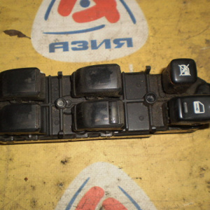 Пульт стеклоподъемника Toyota Ipsum/Gaia/Nadia SXM1#/SXN1# '1996 перед, прав (без обрамления) 84040-44010