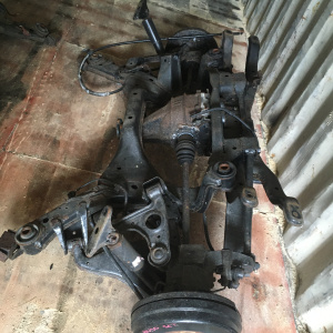Балка Nissan TNU30 Presage/Bassara R 4WD ПОДВЕСКА ЗАДНЯЯ В СБОРЕ Под чугунный  редуктор