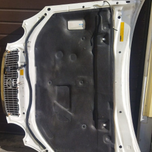 Капот TOYOTA Aristo JZS160 с решеткой