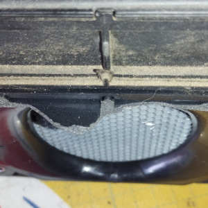 Расходомер Mitsubishi 6A12/4G63 Airtrek CU2W ДЕФЕКТ КОРПУСА MD336503 / (503) E5T08275