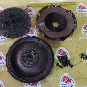 Маховик Toyota 3VZ-E Hilux Surf VZN130 m/t + корзина 31210-35200 ( диаметр диска 250 мм. ) 13405-65020