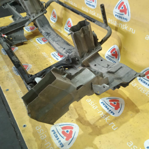 Рамка радиатора BMW X5 E53 в сборе с усилителем бампера 51718402831 51718402319