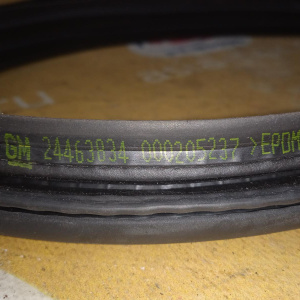 Уплотнительная резинка багажника Opel Astra H A04/L35 '2005 R 24463834