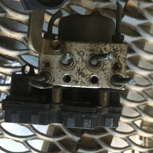 Блок ABS Toyota SCP10, SCP11 Platz/Vitz 89541-52011/44050-52170