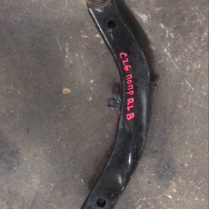 Рычаг Nissan C26 Serena зад, лев в попер.