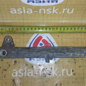 Топливная рейка Toyota 3VZ-E 4Runner/Hilux Surf VZN130 + клапан 23207-65010 перед, прав 23807-65010/23814-65030