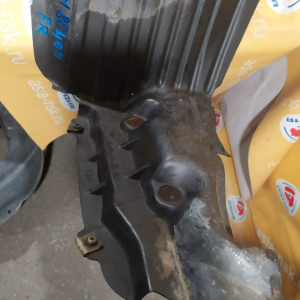 Подкрылок NISSAN Bluebird HU14 перед, прав SSS 63842 8E400