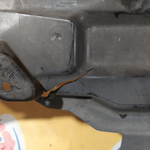 Подкрылок MITSUBISHI Lancer/Galant Fortis CX3A перед, лев дефект уценка 5370A439
