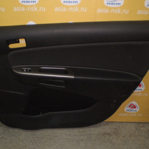 Обшивка двери Toyota Wish ZNE10 зад, прав