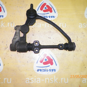 Рычаг Toyota KZH106/KZH116/KZH126/LH109/LH118/RZH119/KCH16/VCH16/VCH28/KCH46 Hiace перед, прав в Люфт шаровой. Тонкий без креплением под ABS. 4WD