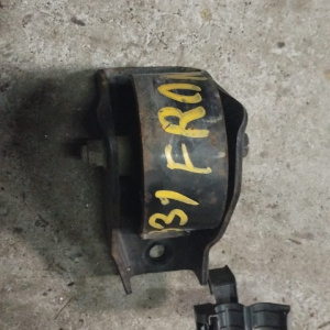 Подушка двигателя Mitsubishi 6B31 Outlander CW6W перед. с кронштейном F MN184057 / MN101386