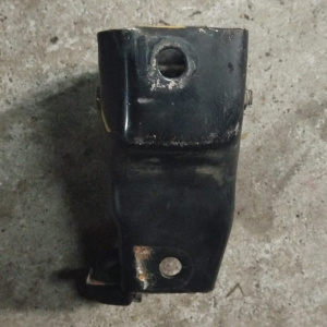 Подушка двигателя Mitsubishi 6B31 Outlander CW6W перед. с кронштейном F MN184057 / MN101386