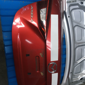 Крышка багажника Mazda Axela BM6FJ (без замка)