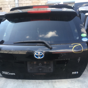Дверь задняя Toyota Corolla Fielder NKE165 спойлер (дефект)