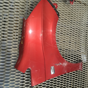 Крыло TOYOTA Isis ZGM11 перед, прав