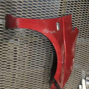 Крыло TOYOTA Isis ZGM11 перед, прав