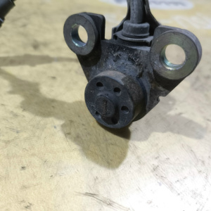 Датчик ABS Honda Stepwgn/S-MX RF2/RH2 зад, прав ОБРЕЗАНА ФИШКА 57470-S48-J50