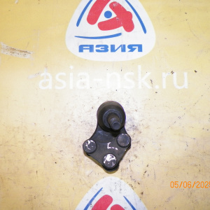 Шаровая Nissan W30/C23 Largo/Serena перед, лев н