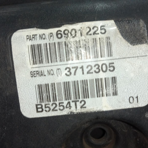Двигатель Volvo XC70 B5254T2/B5254T-3712305 2.5L Turbo 6901225 SZ '2005