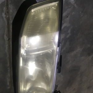 Фара Mitsubishi 100-87474 прав Chariot Grandis N84W xenon