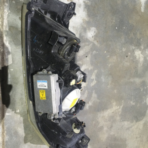 Фара Mitsubishi 100-87474 прав Chariot Grandis N84W xenon