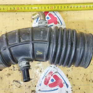 Гофра впускного коллектора Nissan SR16-VE/SR20-VE AD/Wingroad WPY11/B15 резиновая ( V ) 165786M000