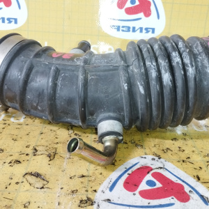 Гофра впускного коллектора Nissan SR16-VE/SR20-VE AD/Wingroad WPY11/B15 резиновая ( V ) 165786M000