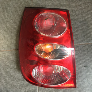 Стоп TOYOTA 44-21 L Nadia SXN10 Дефект стекла