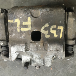 Суппорт Nissan L33 Teana перед, лев