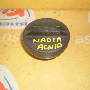 Крышка бензобака Toyota Nadia SXN10
