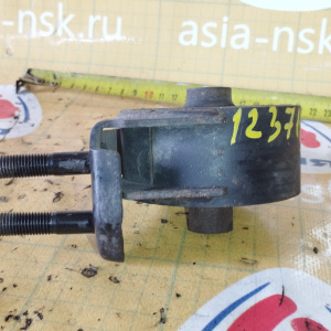 Подушка двигателя Toyota 3S/4S Carina ED ST202 2WD m/t Rear 12371-74410
