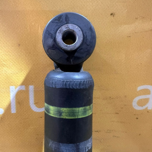 Амортизатор Toyota NHP10 Aqua R