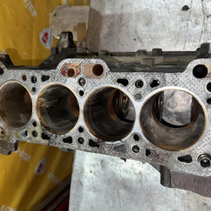 Двигатель Mitsubishi 4G15-TC9030 БЛОК БЕЗ ВСЕГО ,ЕСТЬ РЖАВЧИНА Libero КАРБЮРАТОРНЫЙ