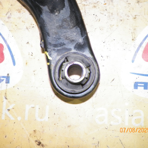 Рычаг Toyota NHP10 Aqua/Prius C перед, лев