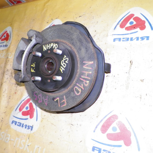 Ступица Toyota NHP10 Aqua перед, лев ABS. В сборе.