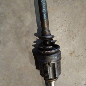 Привод Mitsubishi CW6W Outlander 6B31 перед, прав 4WD дефект пыльника '2006 3815A140