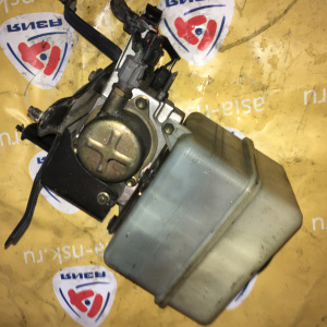 Насос подкачки стоек Toyota Land Cruiser UZJ100/HDJ101