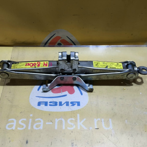 Домкрат Nissan Bluebird/Primera U14/P11 800 кг.