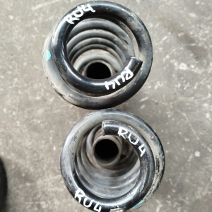 Пружина Honda RU4 Vezel R цен указана за штуку