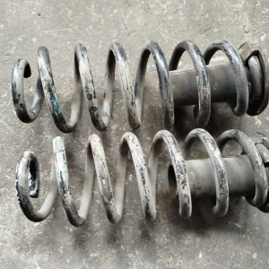 Пружина Honda RU4 Vezel R цен указана за штуку