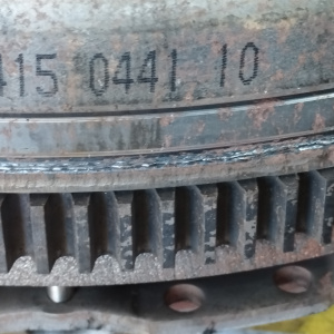 Маховик Mitsubishi BSY Outlander CW8W m/t + корзина 124048810 ( диаметр диска 239 мм. 324052810 ) 415044110