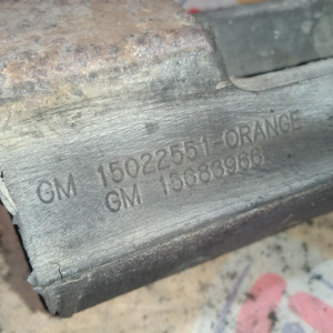 Подушка акпп Cadillac Vortec 6000/LQ4/LQ9 Escalade GMT820/GMT830 '2002 6.0L V8 4L65 15683966