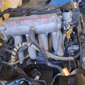 Двигатель Toyota 4E-FE-1945175 трамблер  БЕЗ НАВЕСНОГО Caldina/Corolla/Corsa/Raum EE1110012613