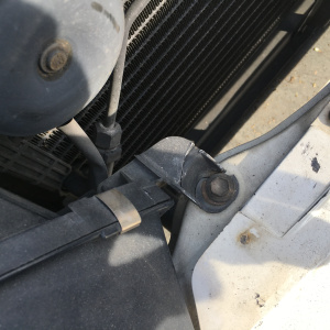 Ноускат Toyota Mark II GX90 '1992-1993 a/t дефект крепления фар с.22-222, ф.22-219