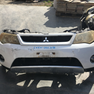 Ноускат Mitsubishi Outlander CW5W дефект крепления R фары ф. P5585 ксенон