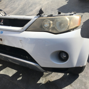 Ноускат Mitsubishi Outlander CW5W дефект крепления R фары ф. P5585 ксенон