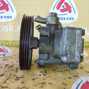Гидроусилитель Mitsubishi 4G63/4G63T Chariot/RVR N23W/N43W Ручейковый с датчиком 1=2 вал. ( 4 ручейка ) трубка на бачёк смещена от крепления