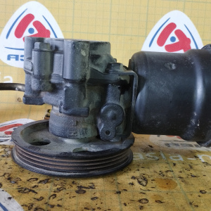Гидроусилитель Toyota 3RZ Granvia RCH11 с бачком 34010 / 44320-34031 / 44320-26250