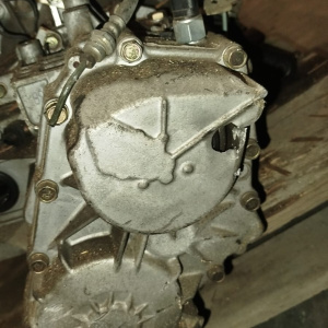 МКПП MITSUBISHI 4G63 W5M312VPXL 4WD с креплением передней подушки ДЕФЕКТ ЗАДНЕЙ КРЫШКИ N43W