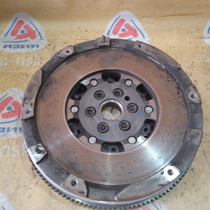 Маховик Opel LUJ/A14NET Astra J P10 '2011 1.4L Turbo мкпп 6MT M32 двухмассовый с корзиной LUK 55583045